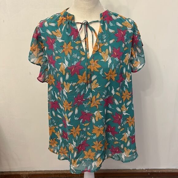 COPY - Beacon Apparel turquoise floral ruffle short sleeve blouse Size M New - Picture 1 of 11